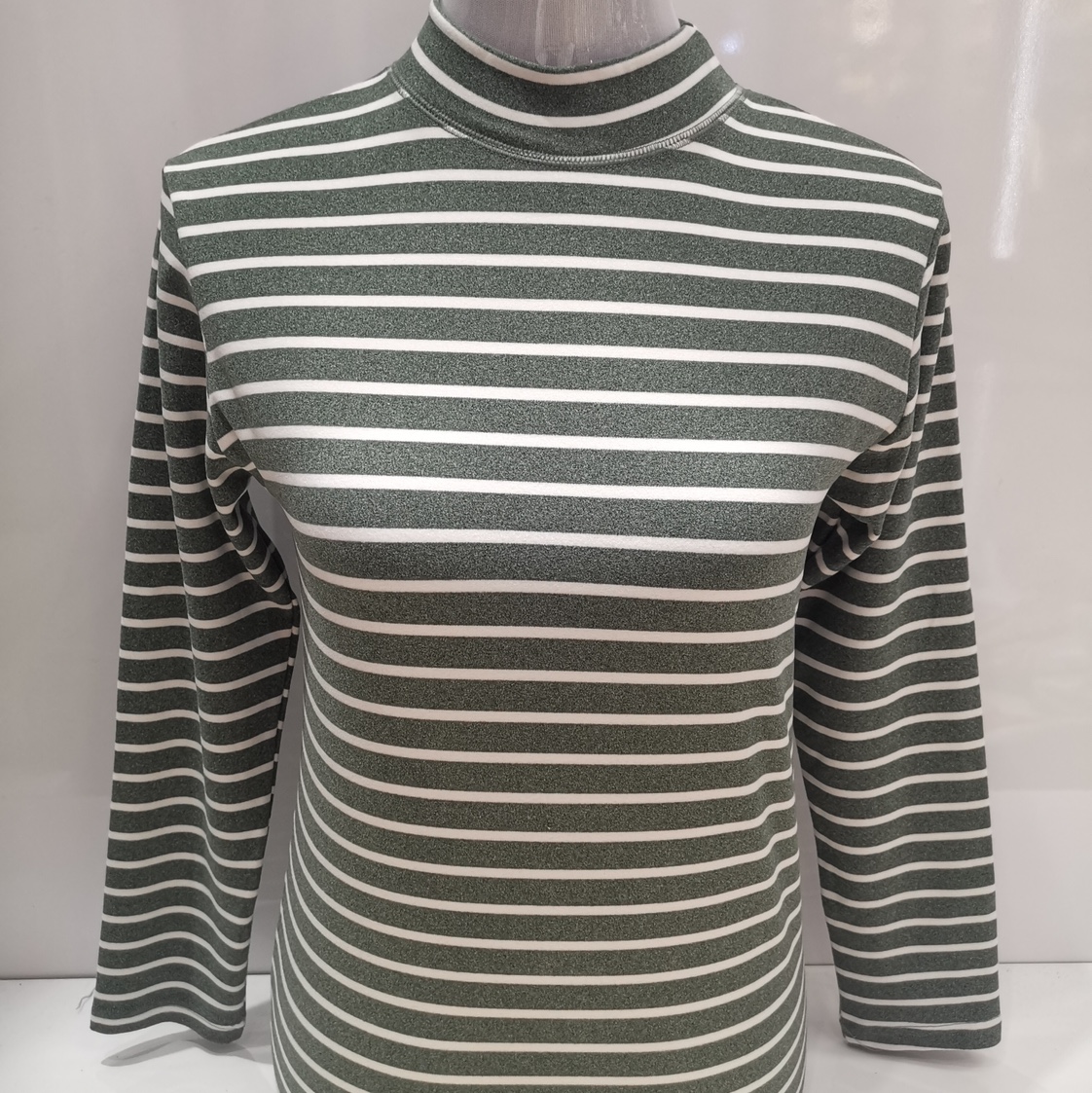 女士阳离子条纹款上衣中高领多色