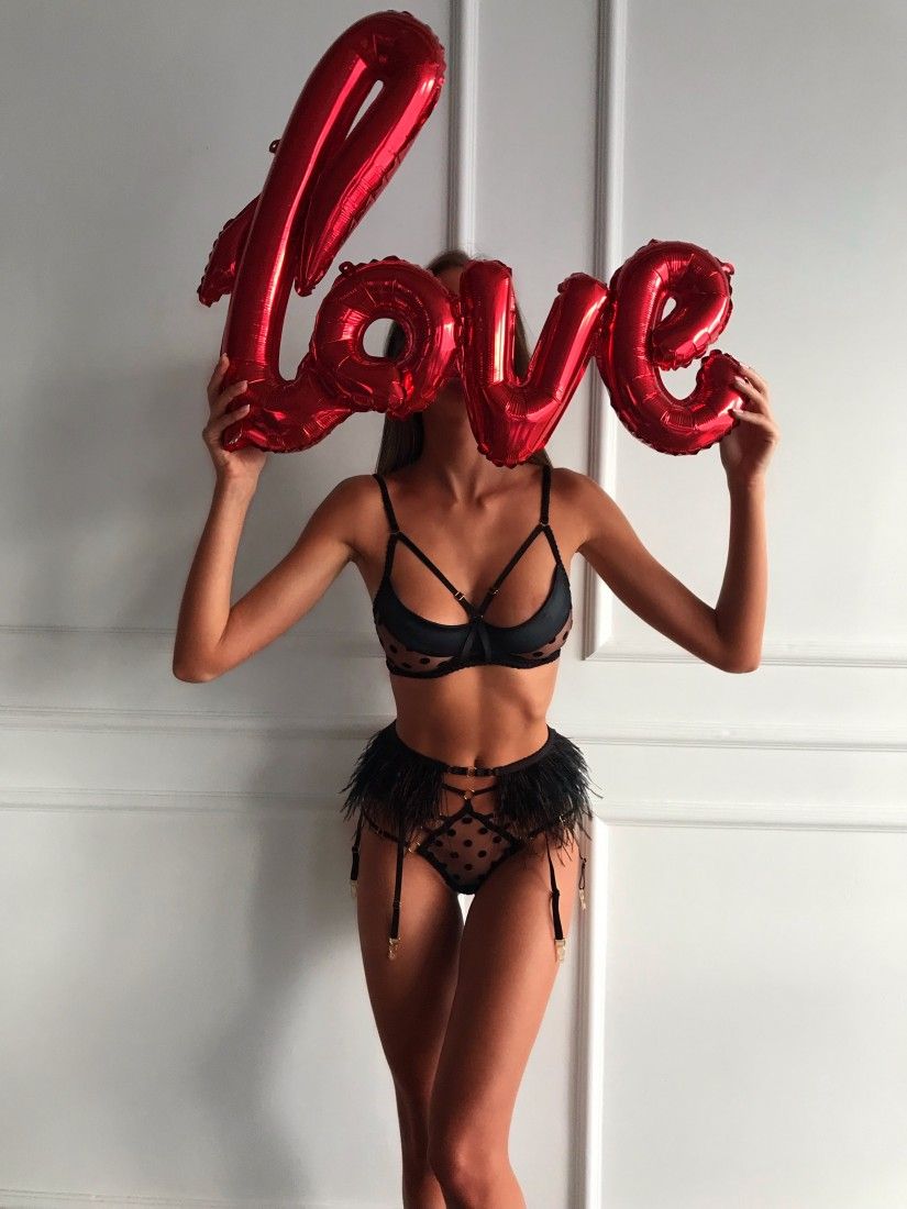 Explosive Polka Dot Mesh With Underwire Charm Sexy Ostrich Hair Sexy Underwear Three-Piece Black details Picture