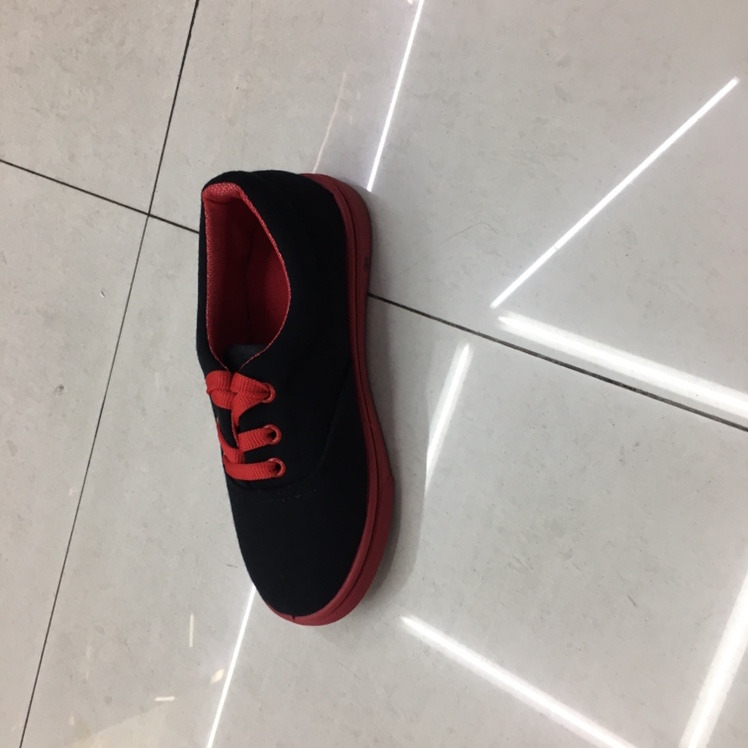 Small cloth shoes 3 Application Scenario