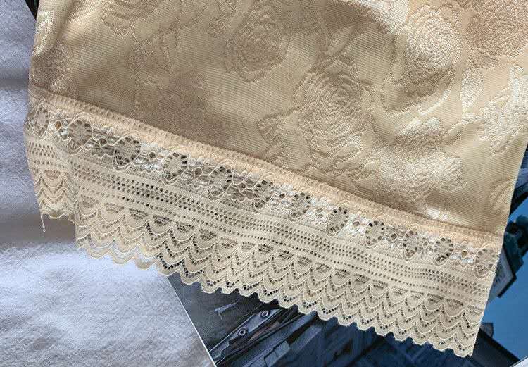 The Internet has gone viral with ice silk nylon jacquard lace edge summer anti-exposure, fat and plus-size mid-high-waisted safety pants detail image 10