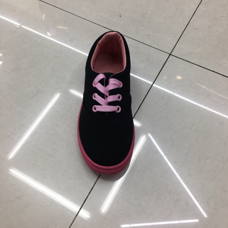 Small cloth shoes 5