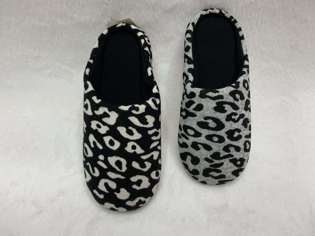 The home USES the floor slipper cloth art soft bottom silent silent indoor wood floor special cloth bottom no mark four seasons cotton tows Application Scenario