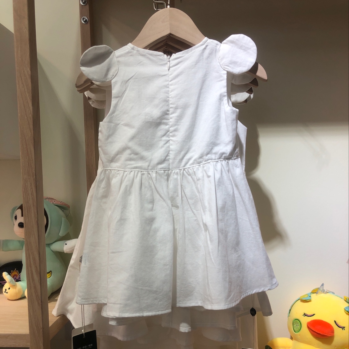 Girls' vest dress Application Scenario