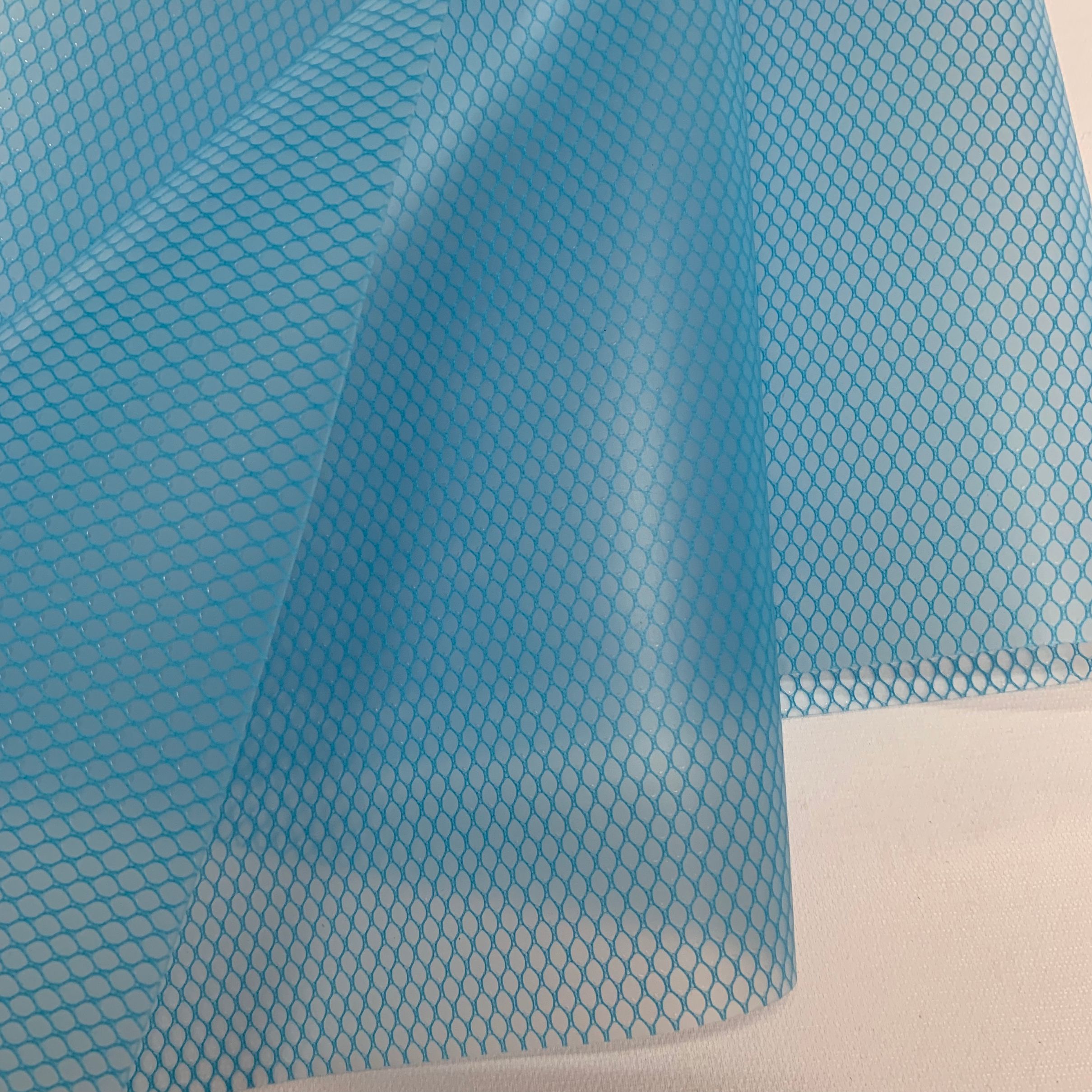 六角网环保EVA PEVA夹网布洗漱包材料膜详情图7