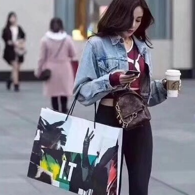 Fashionable women's trousers