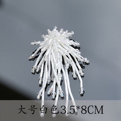 手工订制毛毛虫水晶产品图