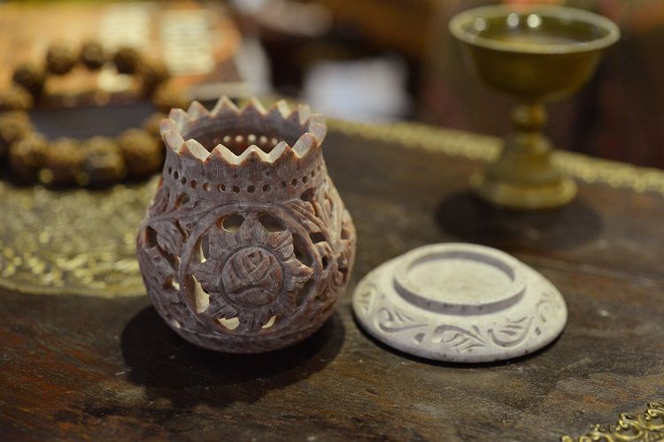 Soapstone sunflower candlestick Application Scenario