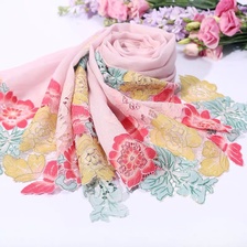 绣花围巾