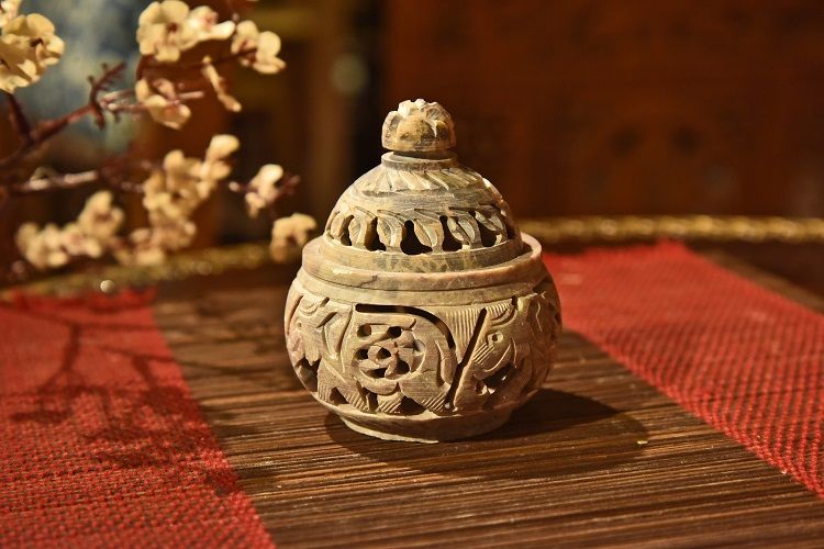 Indian soapstone conical incense burner Specification image