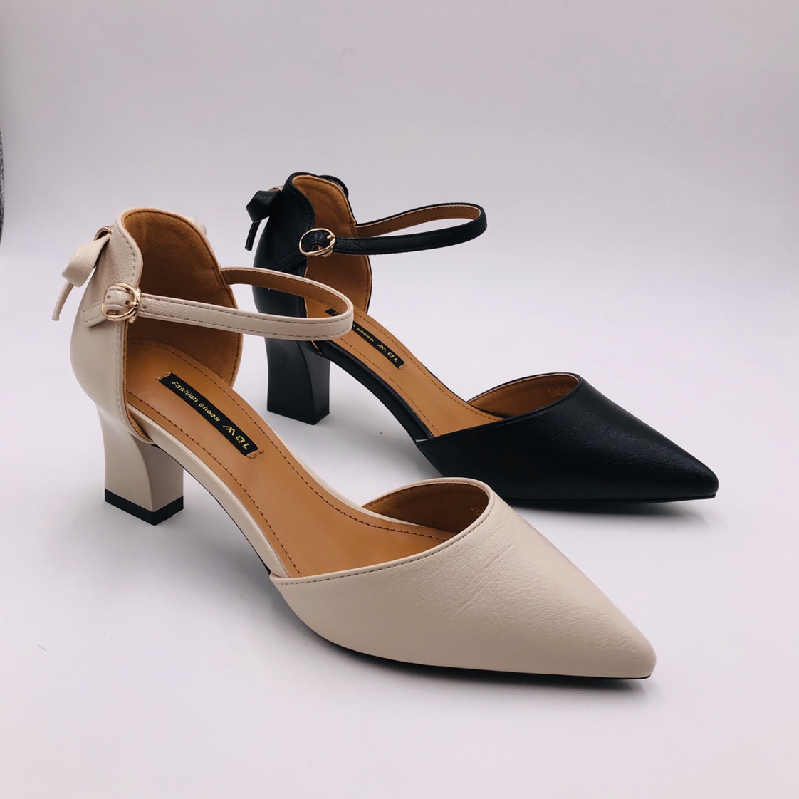 Women's fashion medium thick heel versatile bow bag and sandals