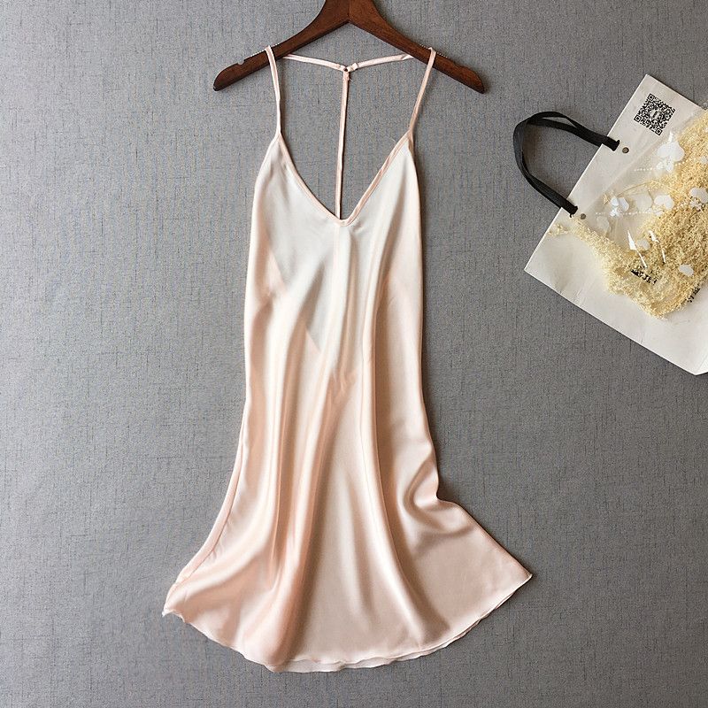 2020 Pyjamas Summer Ladies High-Grade Silk Big Backless Sexy Seductive Halter Pajamas Nightdress details Picture