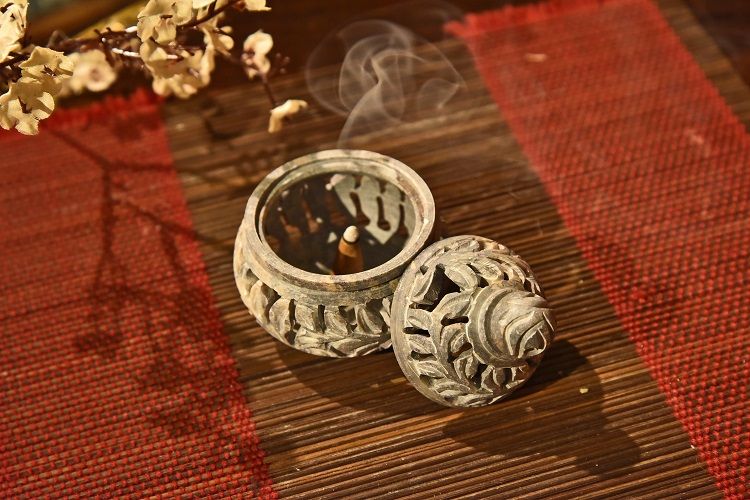 Indian soapstone conical incense burner pic 2