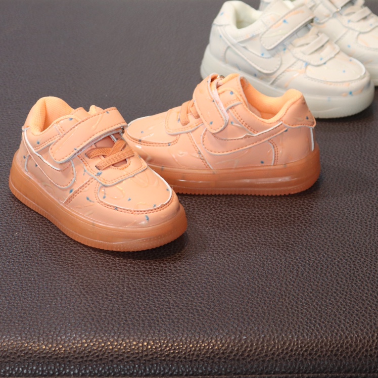 Glow-In-The-Dark Sneakers details Picture