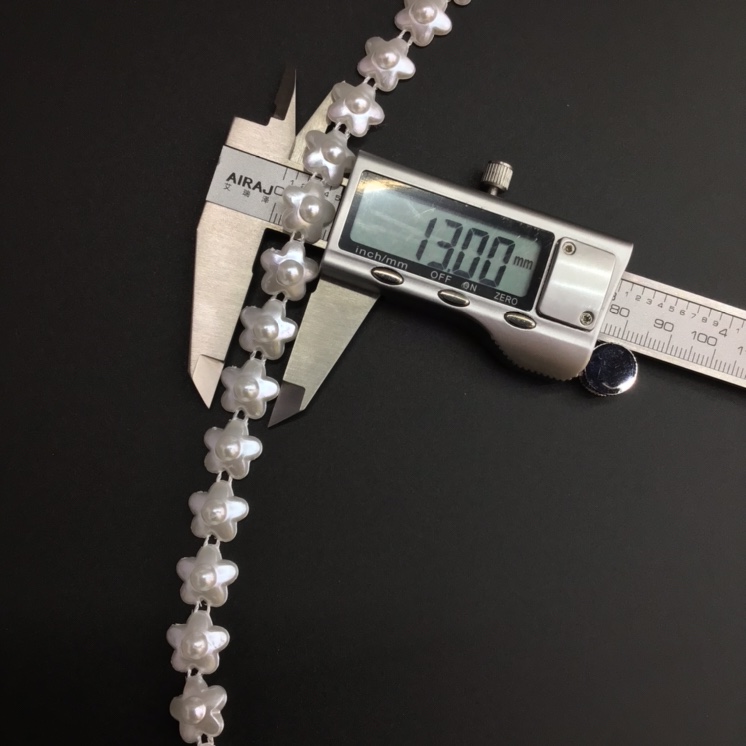 13mmABS five-pointed star bead handcrafted DIY headwear, wedding dress, skirt, clothing accessories, handicrafts and accessories wholesale Application Scenario