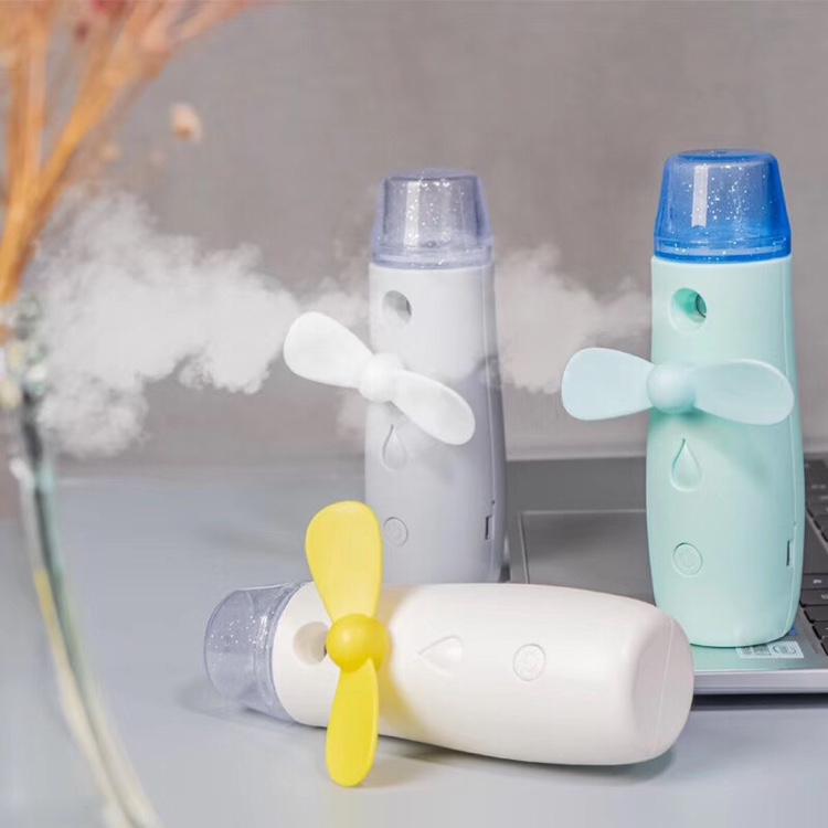 Summer travel wonder - portable spray hydrating fan