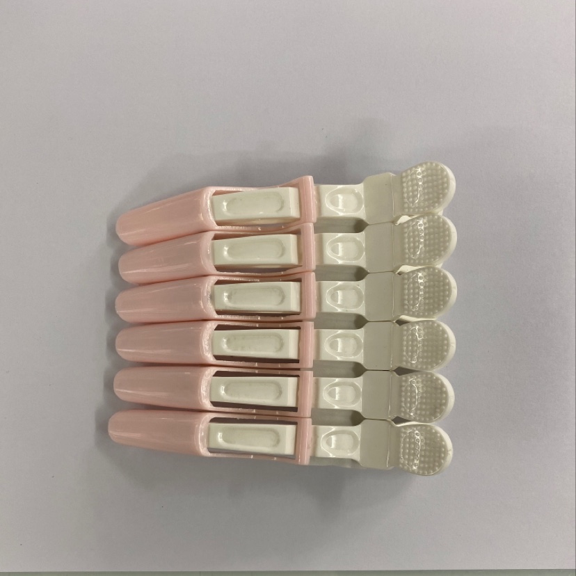Alligator clip with white color thumbnail