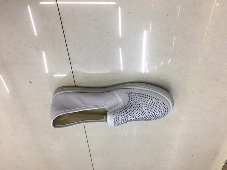 Women's cloth shoes 16 Application Scenario