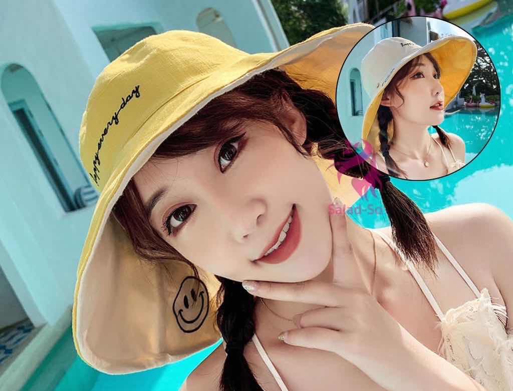Smiling face cloth hat