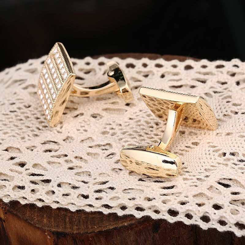 Three-piece zinc alloy gold-plated three-piece jewelry set with cufflinks and tie clips pic 2