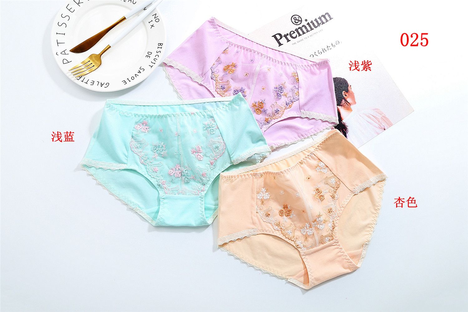Underwear women feel pure cotton crotch waist anti - bacterial Korean version triangle trouser head less girls lace without trace thumbnail