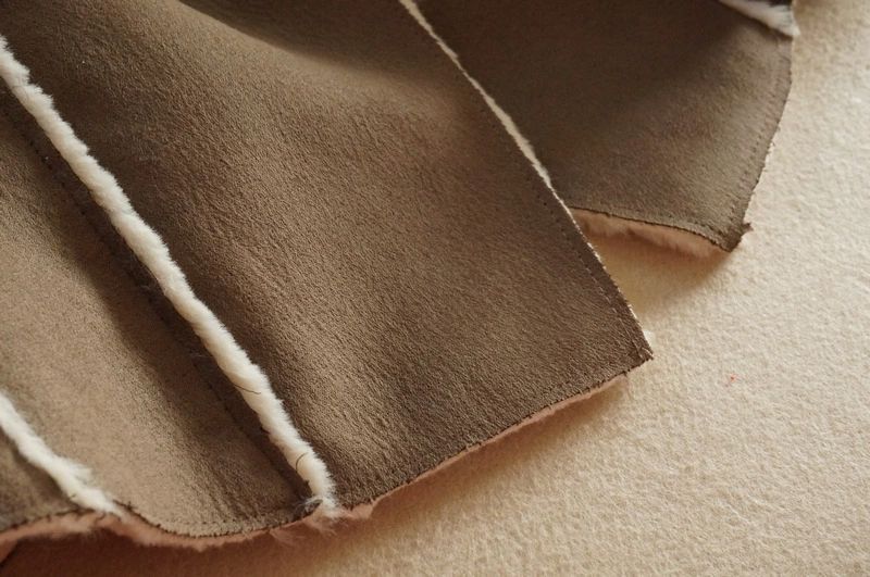 New fashionable faux fur suede coat for women, a slimming autumn and winter coat detail image 4