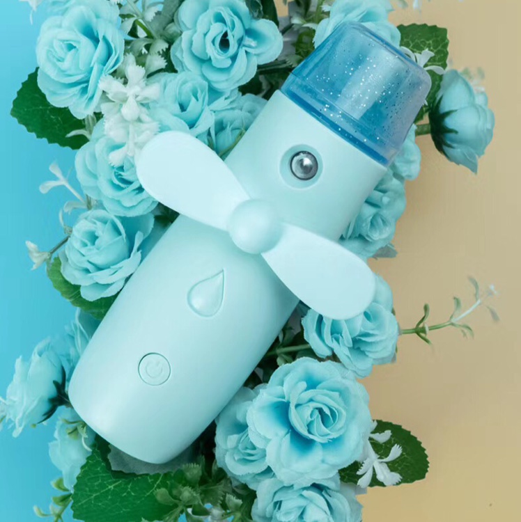 Summer travel wonder - portable spray hydrating fan undefined