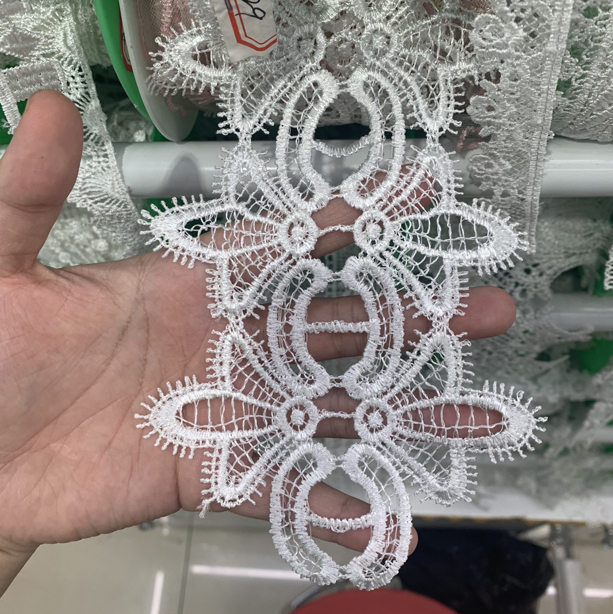 Bilateral tree flowers