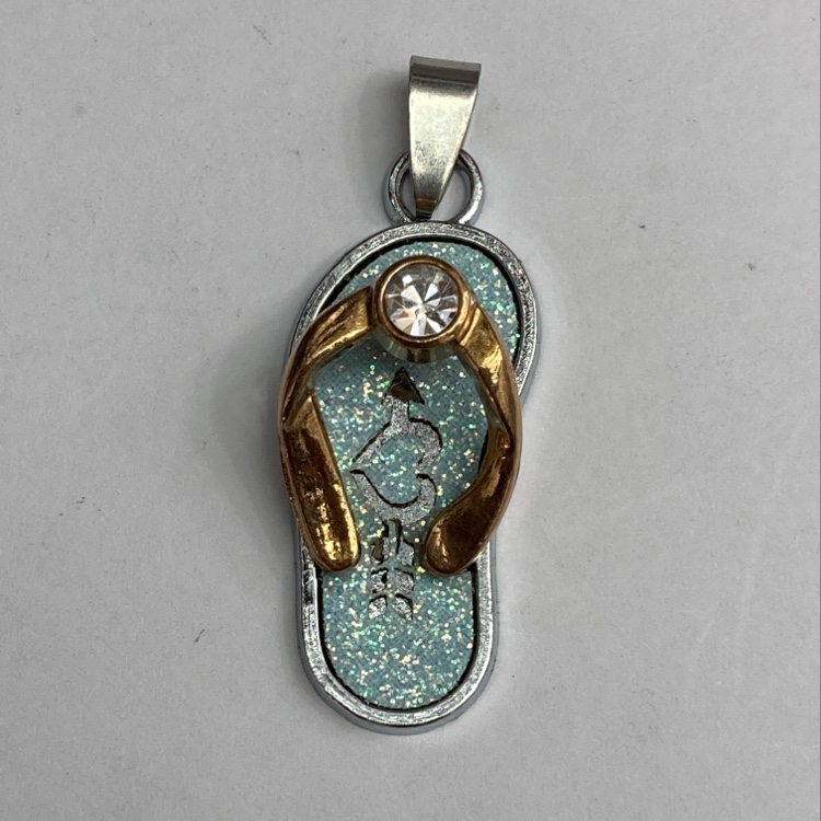 韩版夹脚拖一箭穿心镶钻潮流男女凉鞋吊坠产品图