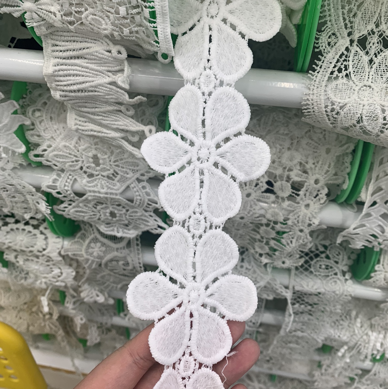 Petals circle thumbnail