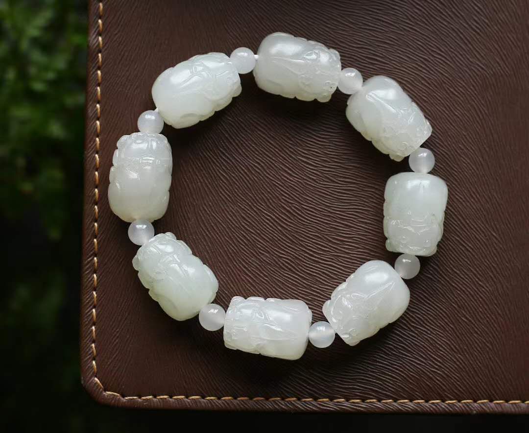 天然和田玉羊脂玉手链详情图1