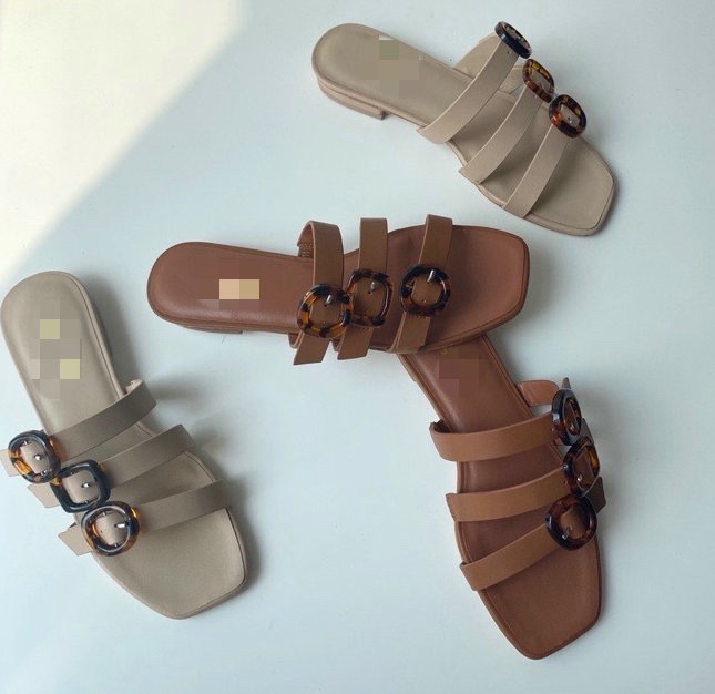 2020新款女士拖鞋
时尚经典款