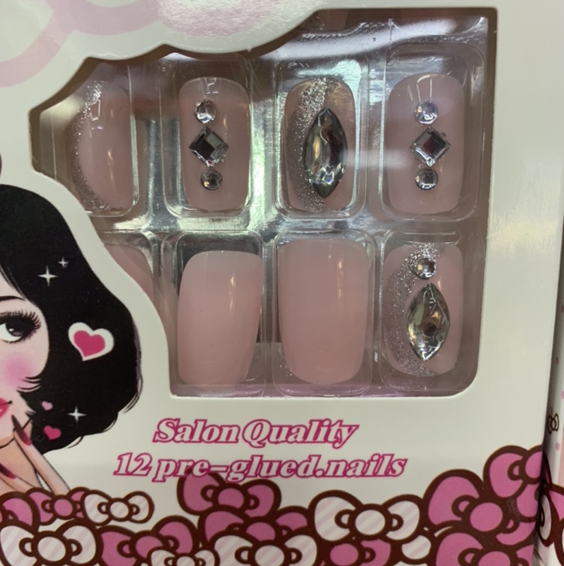 3D horse eye pink manicure