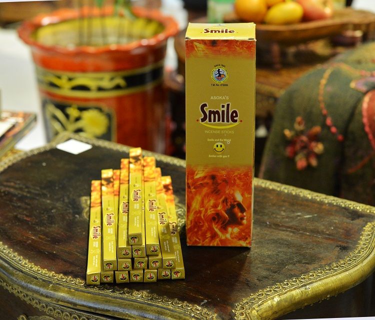 Darshan Hexagonal Line Fragrance Smile Fragrance detail image 4