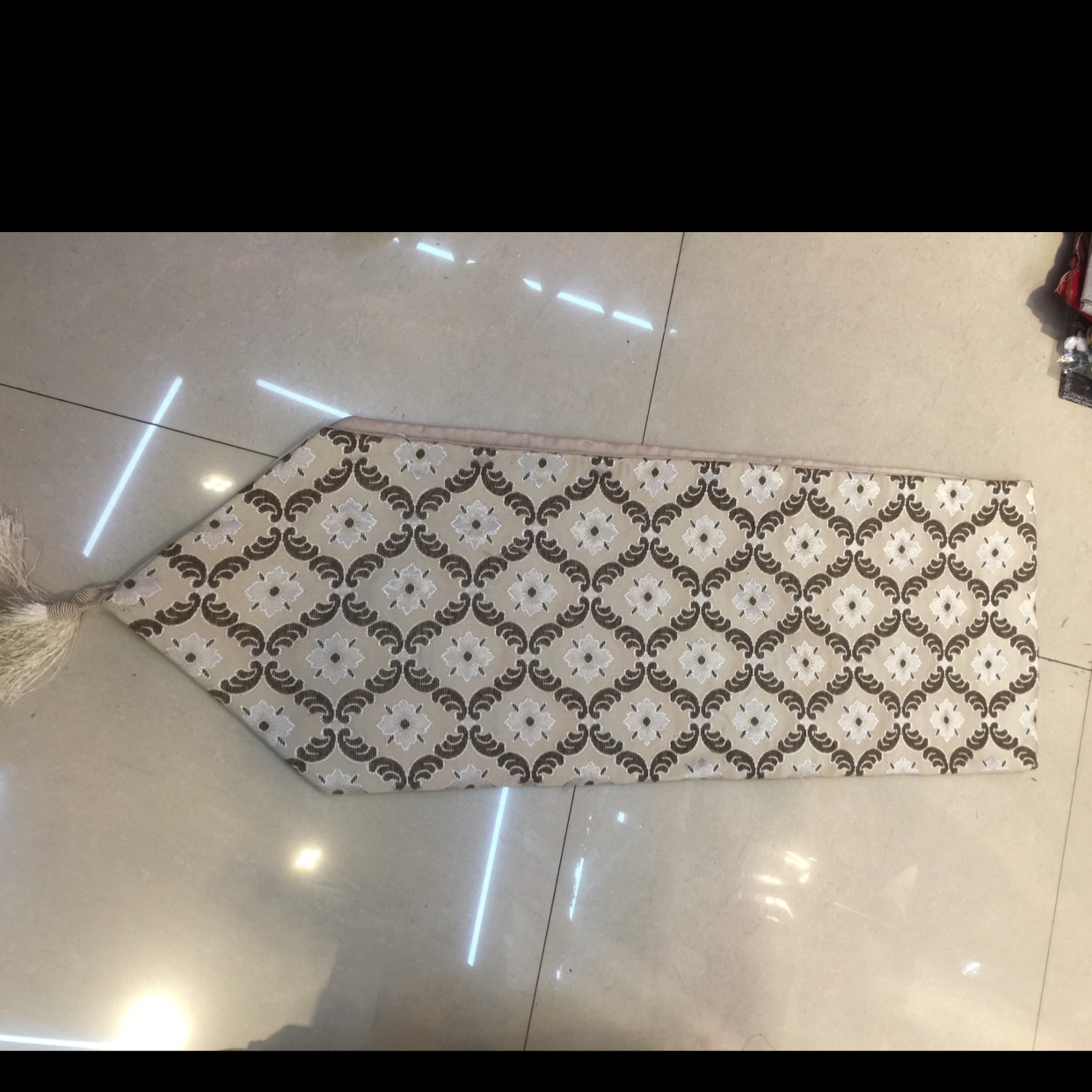2 table flag thumbnail
