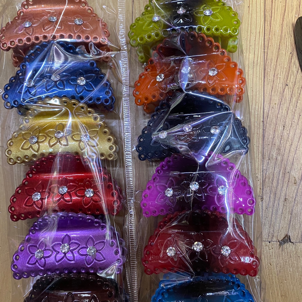 Booth 3569 good accessories Internet celebrity hair claw adult hair claw Korean texture acrylic geometric hollow hair clip temperament tortoiseshell transparent plastic medium size clip thumbnail