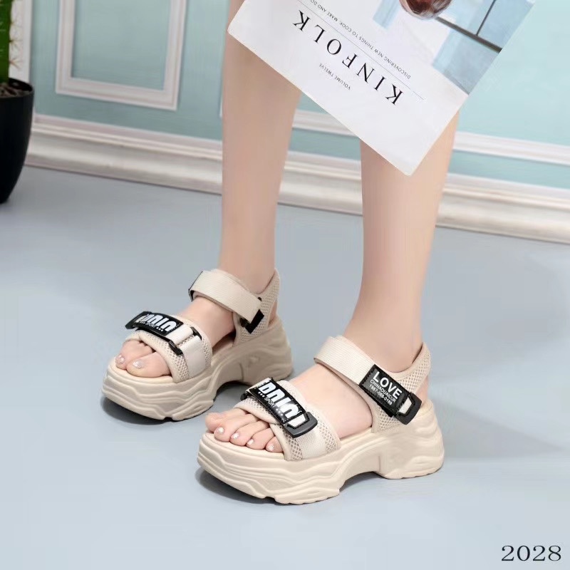 Sandals 8