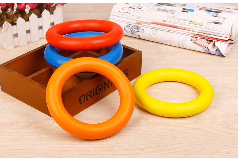 Dog toys, golden Retrievers, large dogs, biting pets, Teddy puppies, teething rubber rings, interactive training supplies Application Scenario