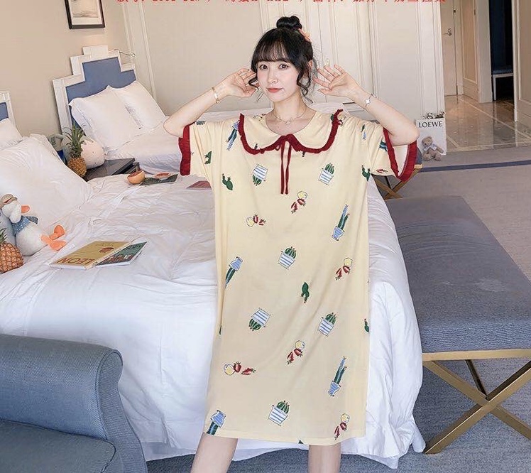 The new summer sleeping dress is a must-have hit. It's a carrot sleeping dress for women. It's a short-sleeved summer dress for female students. It's a Korean cartoon princess style. It's cute and loose. It's a large-sized pajama dress for women and home wear details Picture