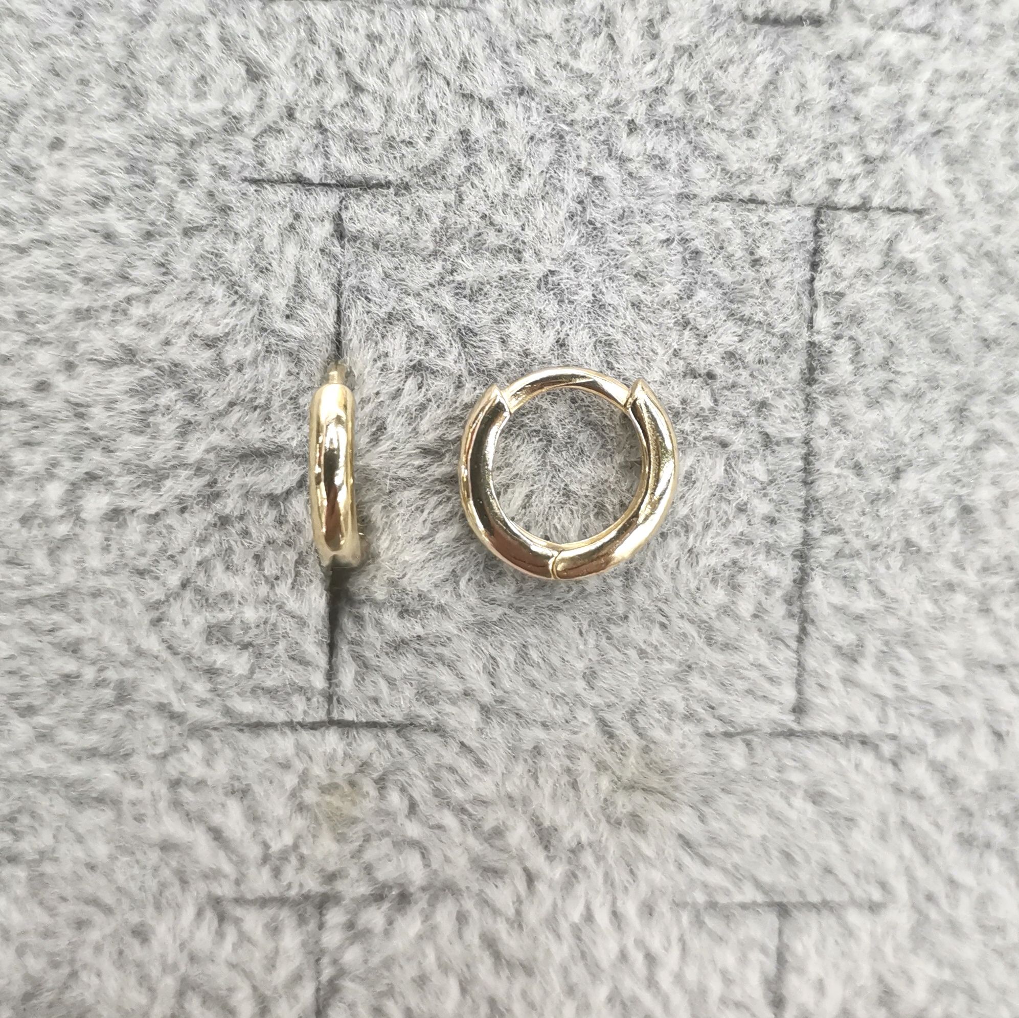 10mm round cast copper light body earring thumbnail