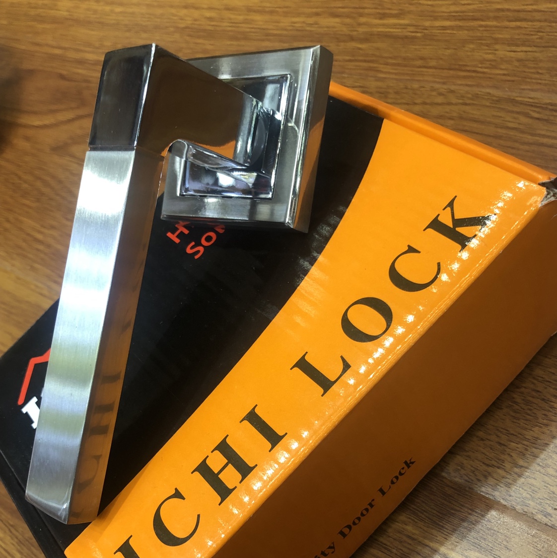 Split lock Specification image