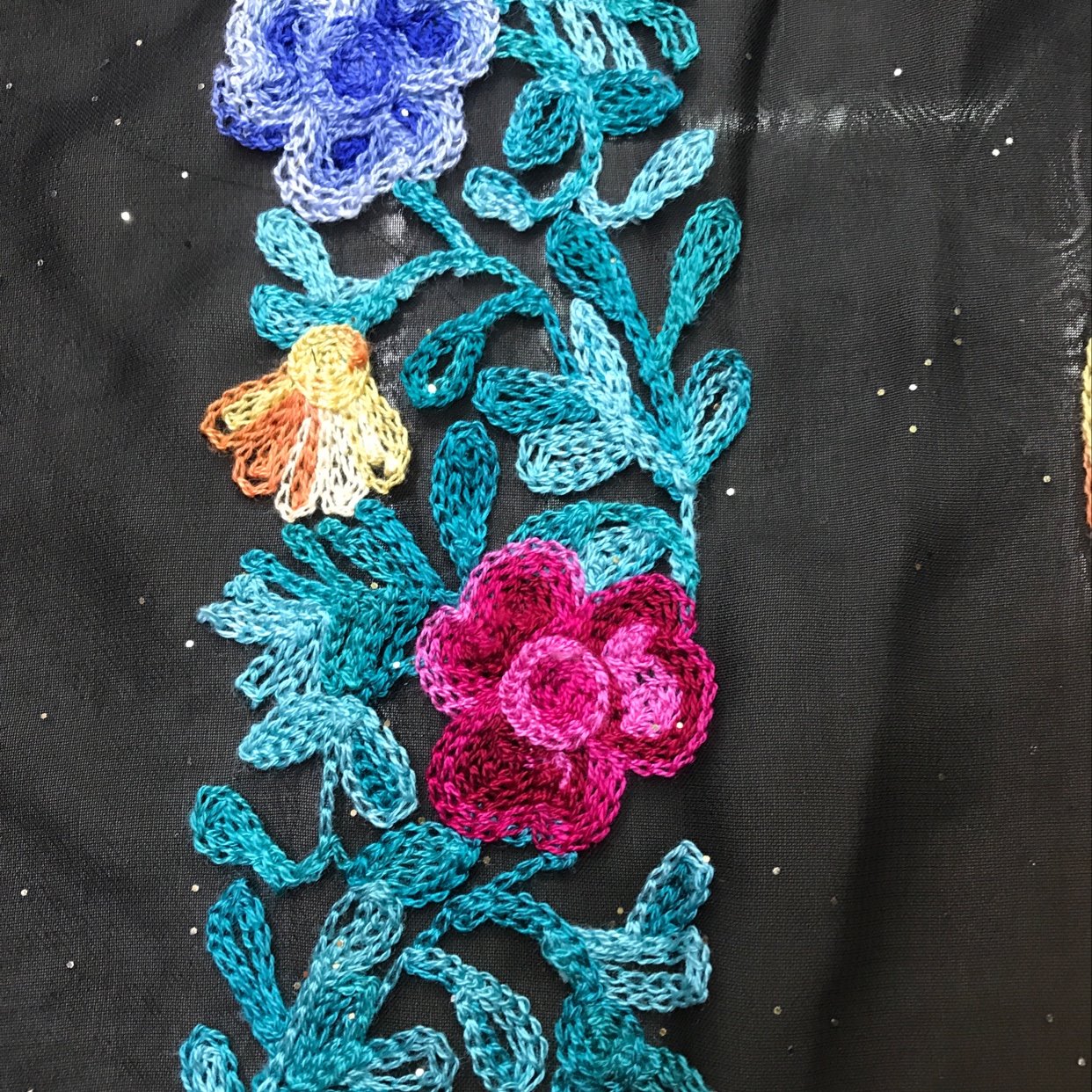 穆斯林绣花头巾产品图