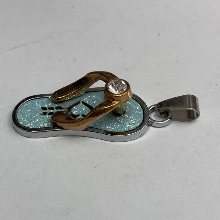 韩版夹脚拖一箭穿心镶钻潮流男女凉鞋吊坠细节图