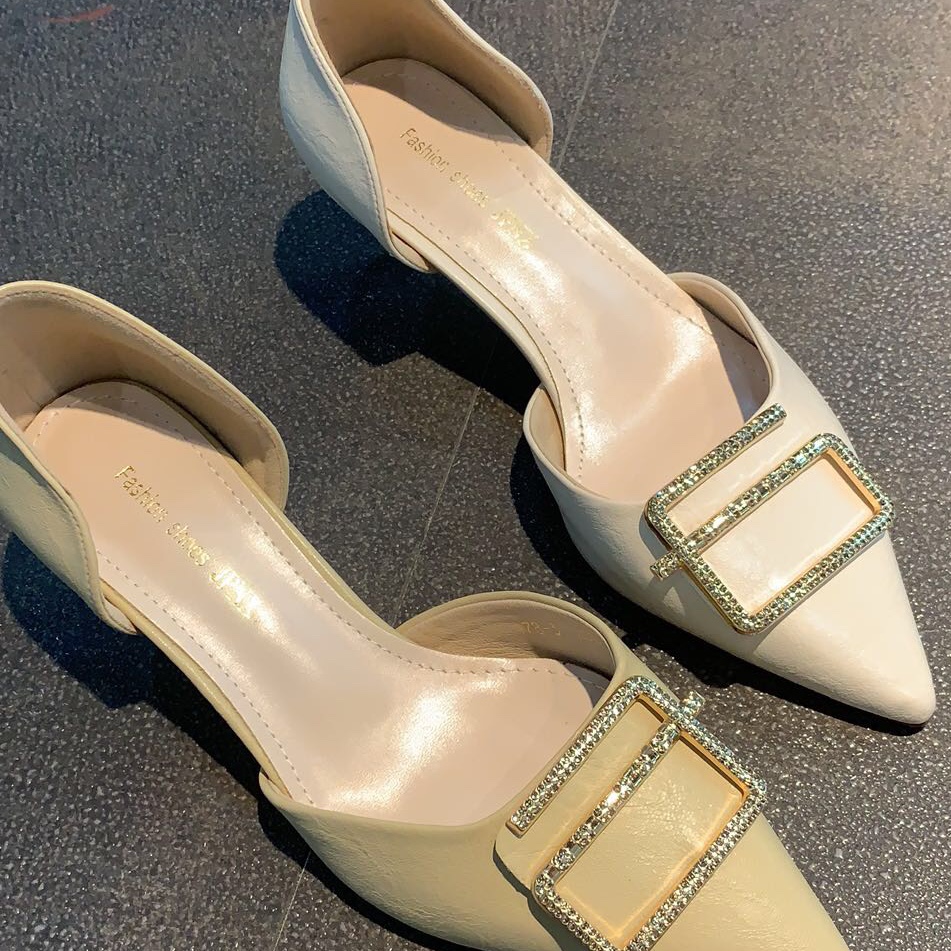 Fashion versatile shoes thumbnail