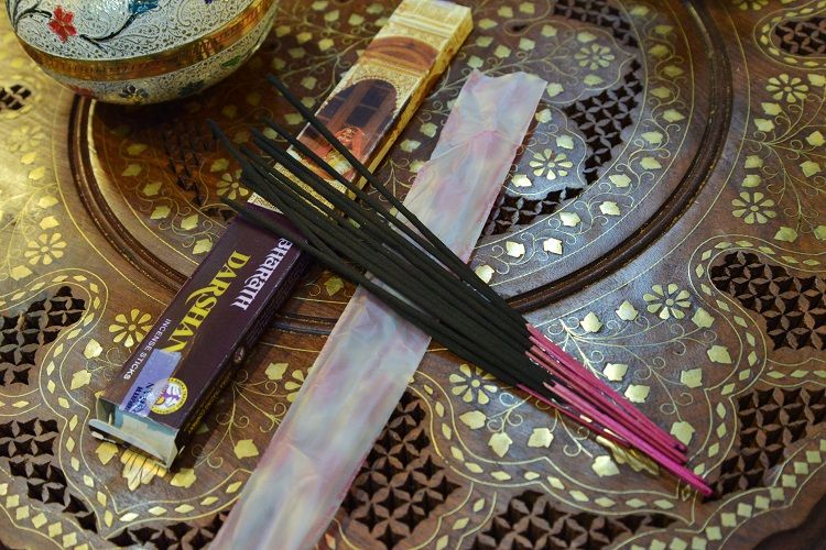 Large box of Indian imported Darshan flat box Dharma incense, indoor long-lasting incense in stock. One large box, 12 small boxes detail image 1