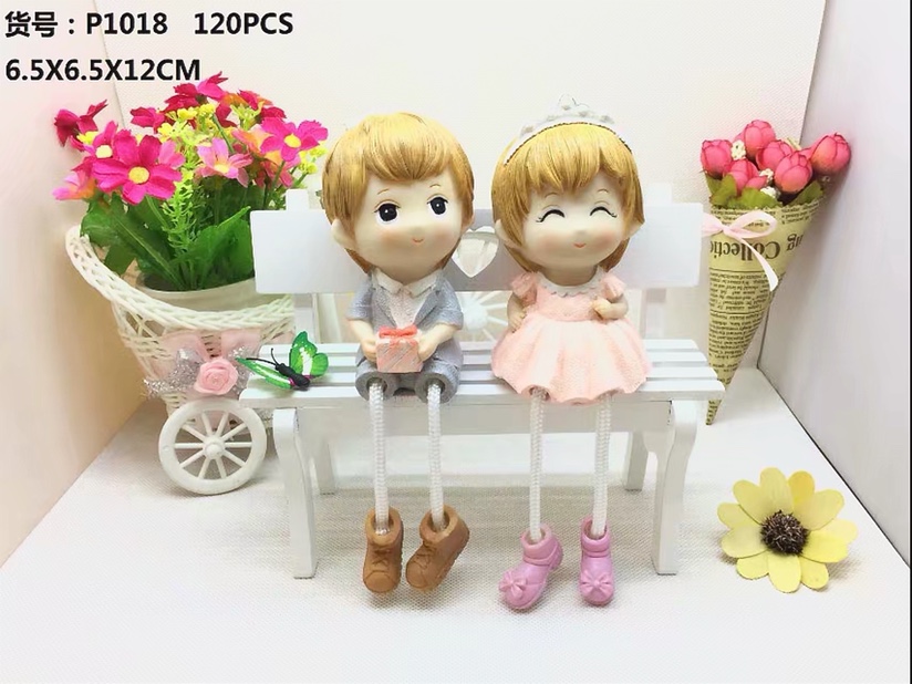 Manufacturers of resin craft ornaments off foot lovers home ornaments decorated Yue Yi gifts full figure