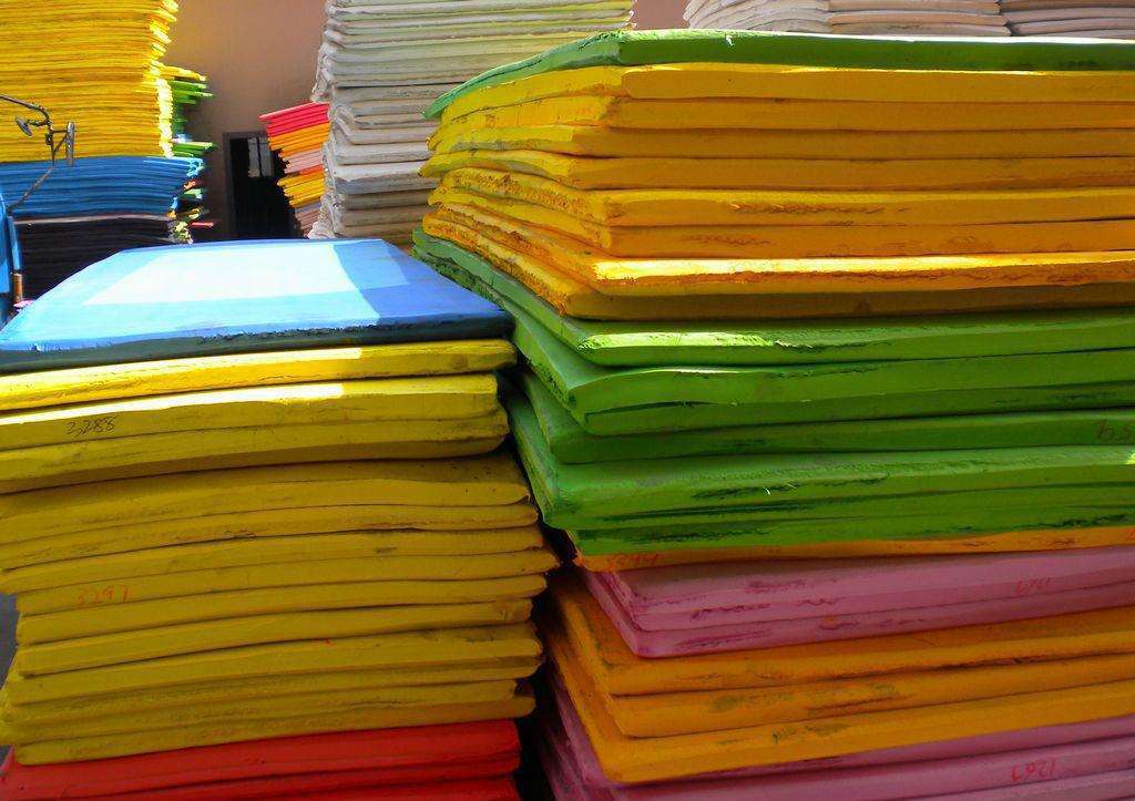 彩色EVA切片卷材包装辅助填充物脚垫泡棉片材现货供应详情图7