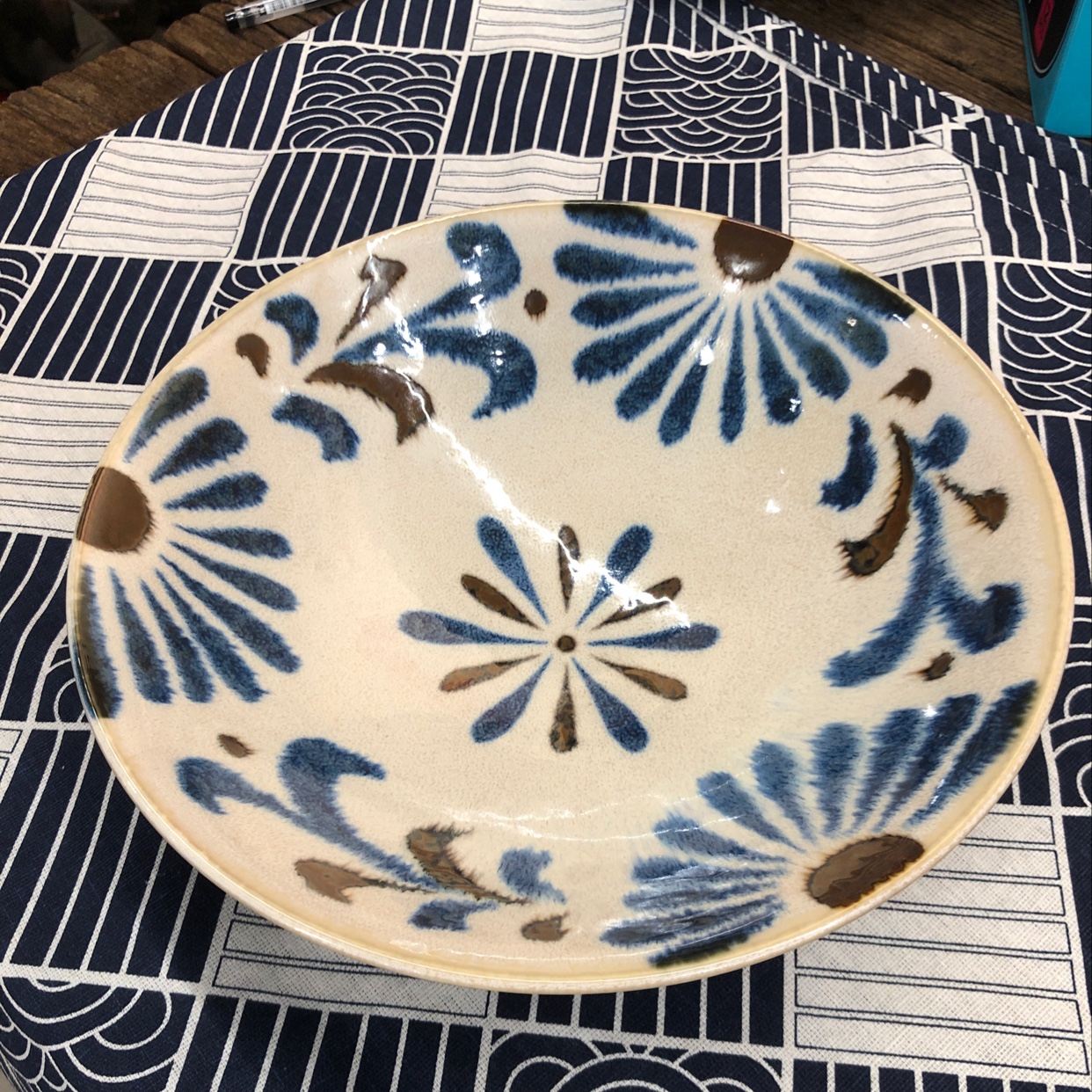 A 9.9-inch Okinawan flower ramen bowl imported from Japan with Mino-yaki details Picture