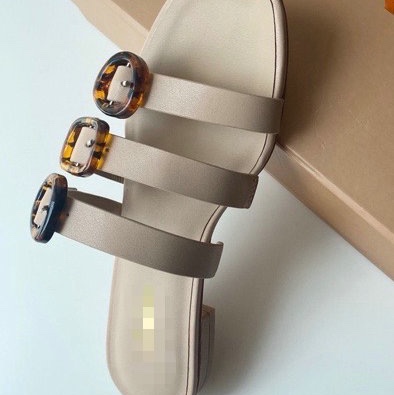 2020新款女士拖鞋
时尚经典款细节图