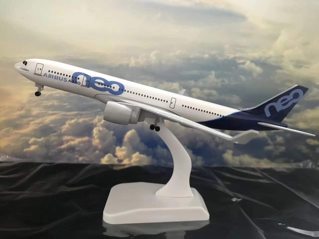 Aircraft model (20CM Airbus A330 prototype) alloy aircraft model metal aircraft