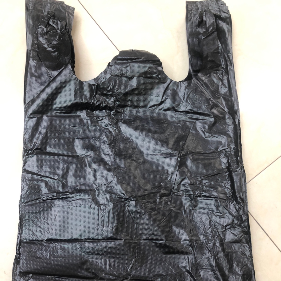 Freight charges are self-paid, available in stock. Black shopping bag 36x55 for 100 RMB/bag can be customized with sample thumbnail